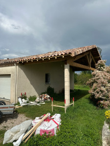 Photo de galerie - Réalisation d’un car port ( charpente et couverture) 