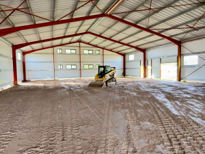 Photo de galerie - Réglage de l’intérieur du bâtiment de 700m2 pour dalle béton