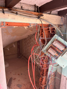 Photo de galerie - Ancien tableau divisionnaire avant la rénovation 