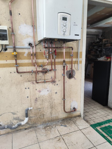 Photo de galerie - Remplacement de l'integralite de la tuyauterie d'une chaudiere dans un local professionnel