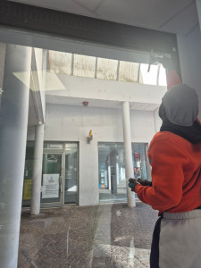 Photo de galerie - Nettoyeur de vitres