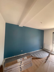 Photo de galerie - Voici un client qui m’a demander un mur en couleurs réaliser avec finition propre 