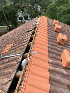 Photo de galerie - Mise en place D’un faîtage à sec