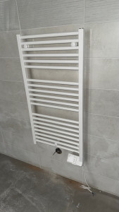 Photo de galerie - Pose de sèche serviette