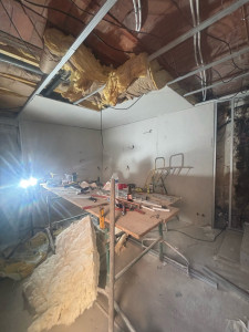 Photo de galerie - Pose de montant puis isolation puis plaquage 