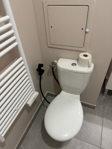 Photo de galerie - Installation Wc et kit douchette