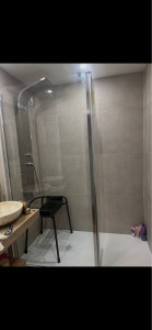 Photo de galerie - Pose d’une parois de douche