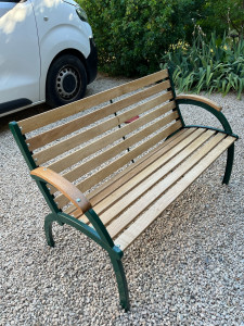 Photo de galerie - Fabrication d’un banc extérieur