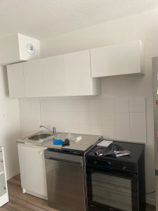 Photo de galerie - Pose meuble haut cuisine