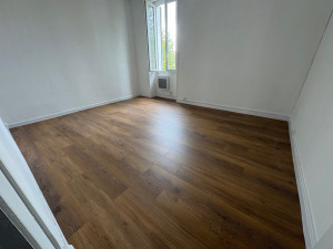 Photo de galerie - Pose de parquet et plinthes 
