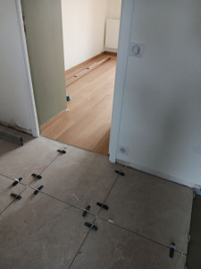 Photo de galerie - Pose du carrelage +parquet 