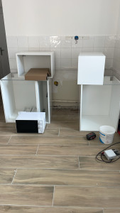 Photo de galerie - Montage meuble et pose cuisine en cours
