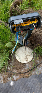 Photo de galerie - Pendant L'installation D'une prise Jardin 