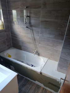 Photo de galerie - Installation baignoire 