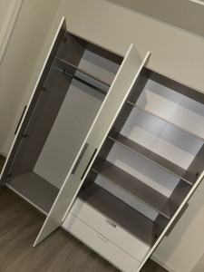 Photo de galerie - Armoire en kit 