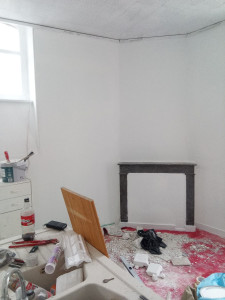 Photo de galerie - Bonjour je vous propose mes services tous les tubes des vos travaux maçonnerie, peinture pose de tuyaux débouchage Pose des fausse optiques montage clôturé terrassement gravionage merci et a bientôt 