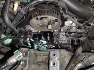 Photo de galerie - Remplacement de la courroie de distribution sur une Peugeot 207 1.6HDI