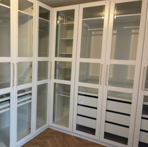 Photo de galerie - Dressing sur mesure 8 portes.