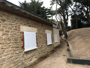 Photo de galerie - Peinture volets et sous de toit 