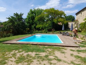 Photo de galerie - Maçonnerie de piscine , pose de liner , terrasse en IP