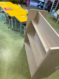 Photo de galerie - Fabrication bibliothèque pour classe de maternelle 