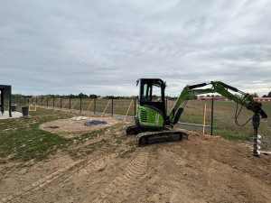 Photo de galerie - Pose d’une clôture rigide avec sous bassement de 35cm 