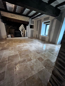 Photo de galerie - Pose de travertin