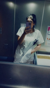 Photo de galerie - En tenue de travail en EHPAD 