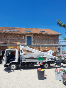 Photo de galerie - Toutes prestations du bâtiment 
avec outillage spécifique 
grande hauteur toutes spécificités 
