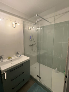 Photo de galerie - Rénovation complète salle de bain après 