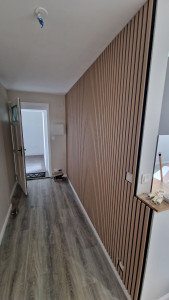 Photo de galerie - Découpe et pose de panneaux muraux