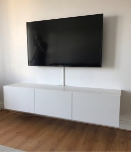 Photo de galerie - Fixer tout type de meuble TV au mur 