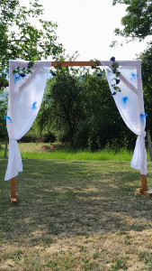 Photo de galerie - Création d’une arche pour un mariage 