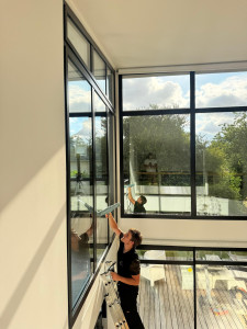 Photo de galerie - Nettoyeur de vitres