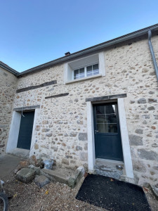 Photo de galerie - Rénovation de façade en pierre . Authentique !