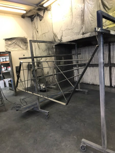 Photo de galerie - Fabrication et peinture sur garde corps extérieur.