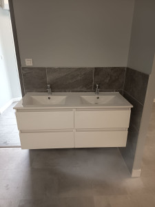 Photo de galerie - Pose lavabo (magazin)