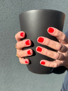 Photo de galerie - Vernis semi permanent rouge