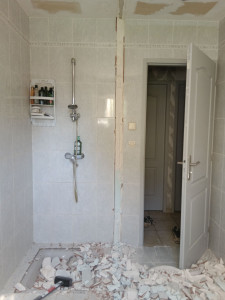 Photo de galerie - Démolition parois plaque de plâtre+ carrelage 