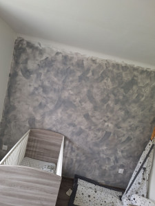 Photo de galerie - Peinture sablée grise pour une chambre 