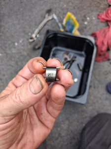Photo de galerie - Nettoyage manuel des injecteur diesel, baisse le débit de retour des injecteur et permet un meilleur démarrage moteur 