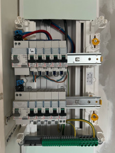 Photo de galerie - Montage et installation tableau électrique secondaire