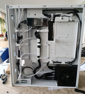 Photo de galerie - Câble management, intégration, montage et installation d'un pc Gamer et travail (photo vidéo 3D...). 7800X3D, 5070Ti (en attente de réception)