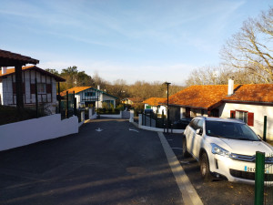 Photo de galerie - Maçonnerie générale & Carrelage
Le savoir-faire et la qualité au service de vos projets
Spécialisés en maçonnerie générale et carrelage, nous vous accompagnons dans vos projets de construction, rénovation et aménagement, du gros œuvre aux finitions.
