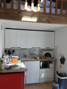 Photo de galerie - Changement de meuble haut dans une cuisine. 