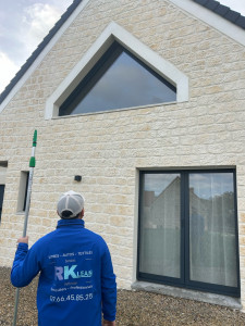 Photo de galerie - Nettoyeur de vitres