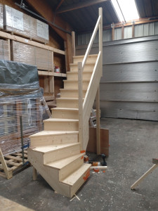 Photo de galerie - Fabrication d' escalier sur mesure 