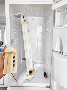 Photo de galerie - Remplacement d'un clapet thermostatique sur un réfrigérateur combiné samsung