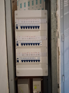 Photo de galerie - Remplacement du tableau électrique. 
Installation sur GTL