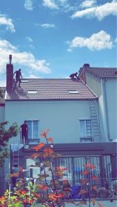 Photo de galerie - Changement d’un pan de toiture changement de 2 velux et pose d’un faîtage neuf 